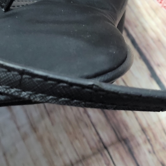 Authentic Michael Kors Black Nylon Kelsey Crossbody Sling Bag - Picture 13 of 14